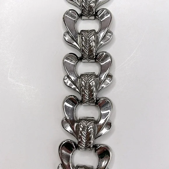 Vintage Silver tone Chain Link Bracelet - Picture 5 of 10